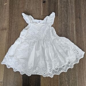 Baby Gap White Eyelet Sleeveless Dress 18–24M Summer